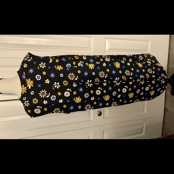 DESIGNED BY ANNE KLEIN!!!!! NWOT DRESS - Picture 3 of 5